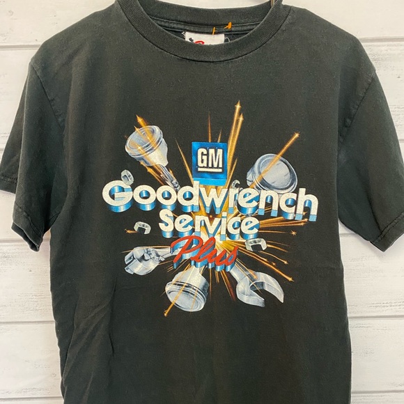Chase Authentics Other - Vintage Goodwrench Service shirt